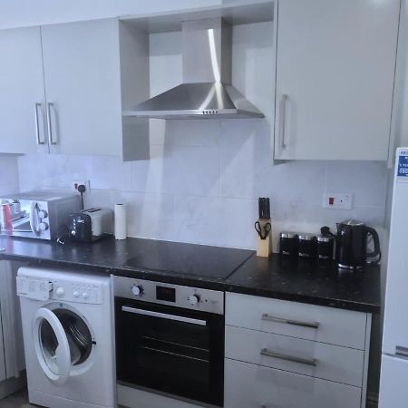 Attractive 2 Bed Apartments Free Wi-Fi And Parking London Borough of London Borough of Croydon Exterior foto