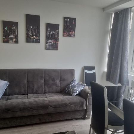 Attractive 2 Bed Apartments Free Wi-Fi And Parking London Borough of London Borough of Croydon Exterior foto